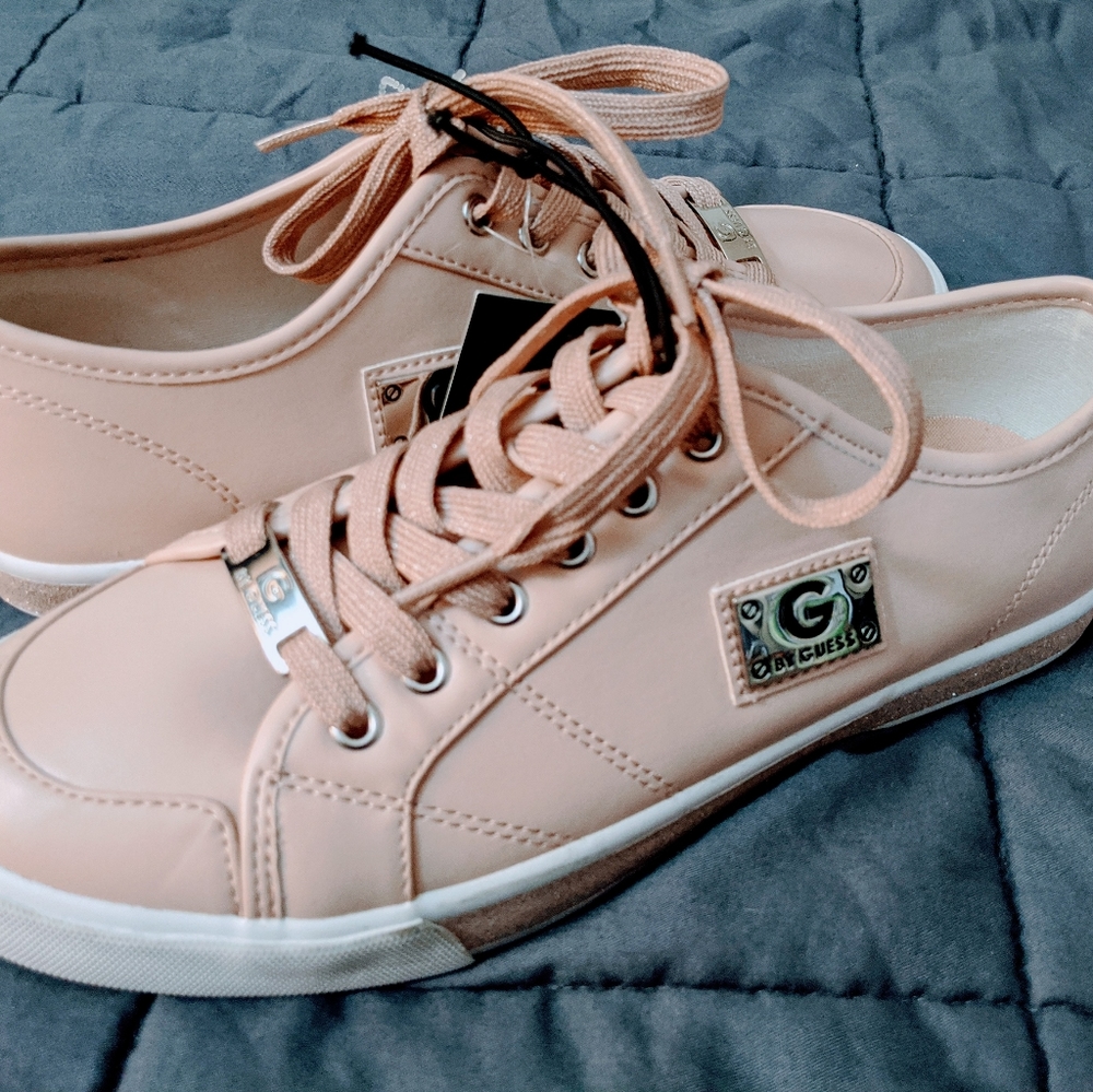 Shoes - Picture 4 of 4